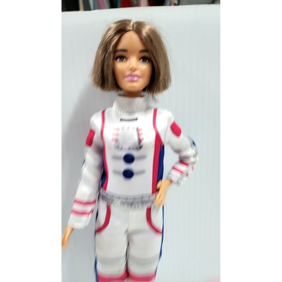 Barbie Astronaut Doll Brunette Hair Space Explorer Toy Collectible - Picture 6 of 11